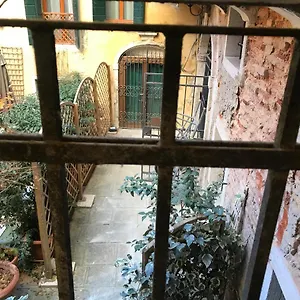 Melusina Ca' Bernarda Historical Center Venezia